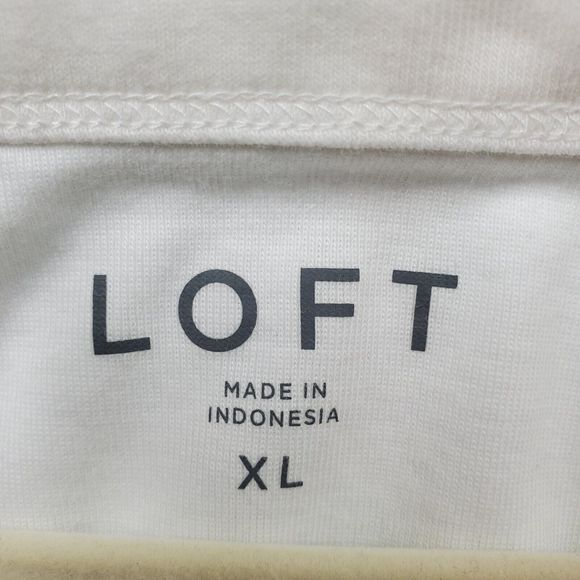 LOFT Ivory Sleeveless Top - Picture 4 of 10